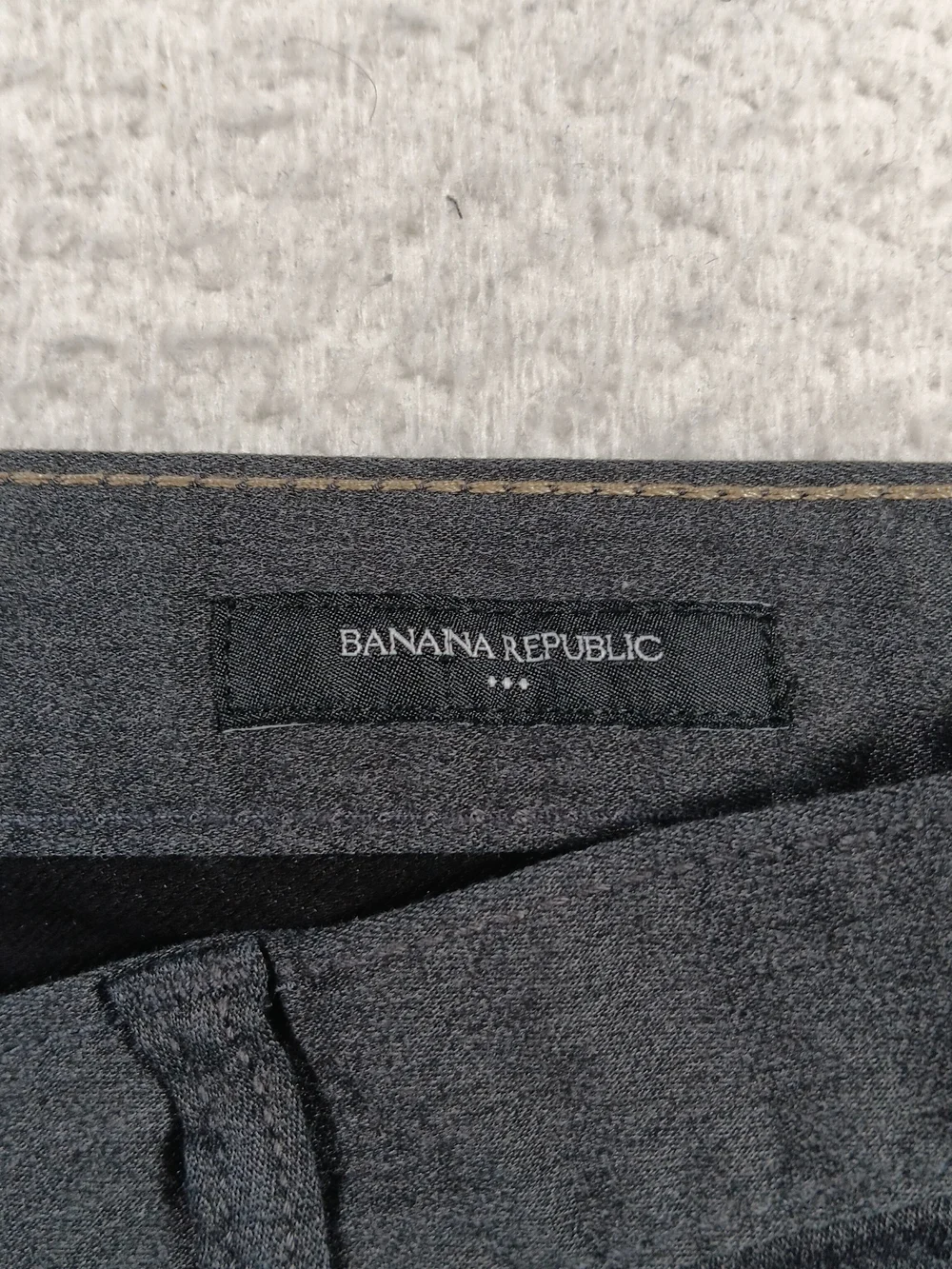 Banana Republic Jeans Mens 35x30 Gray Travel Jean Slim Fit Stretch Casual